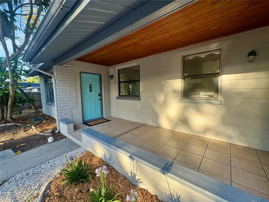 2107 Chippawa Place Sarasota FL 34234
