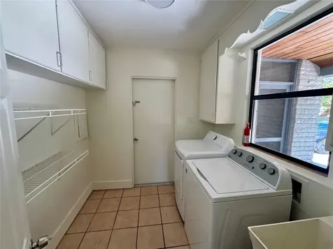 2107 Chippawa Place Sarasota FL 34234