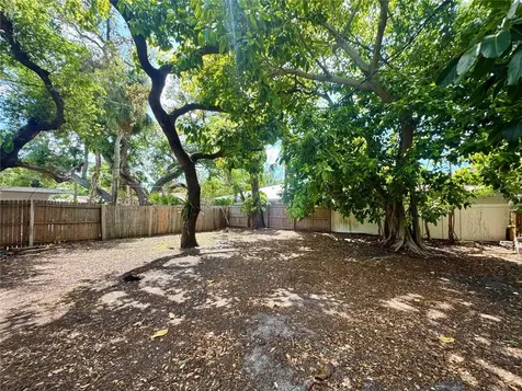 2107 Chippawa Place Sarasota FL 34234