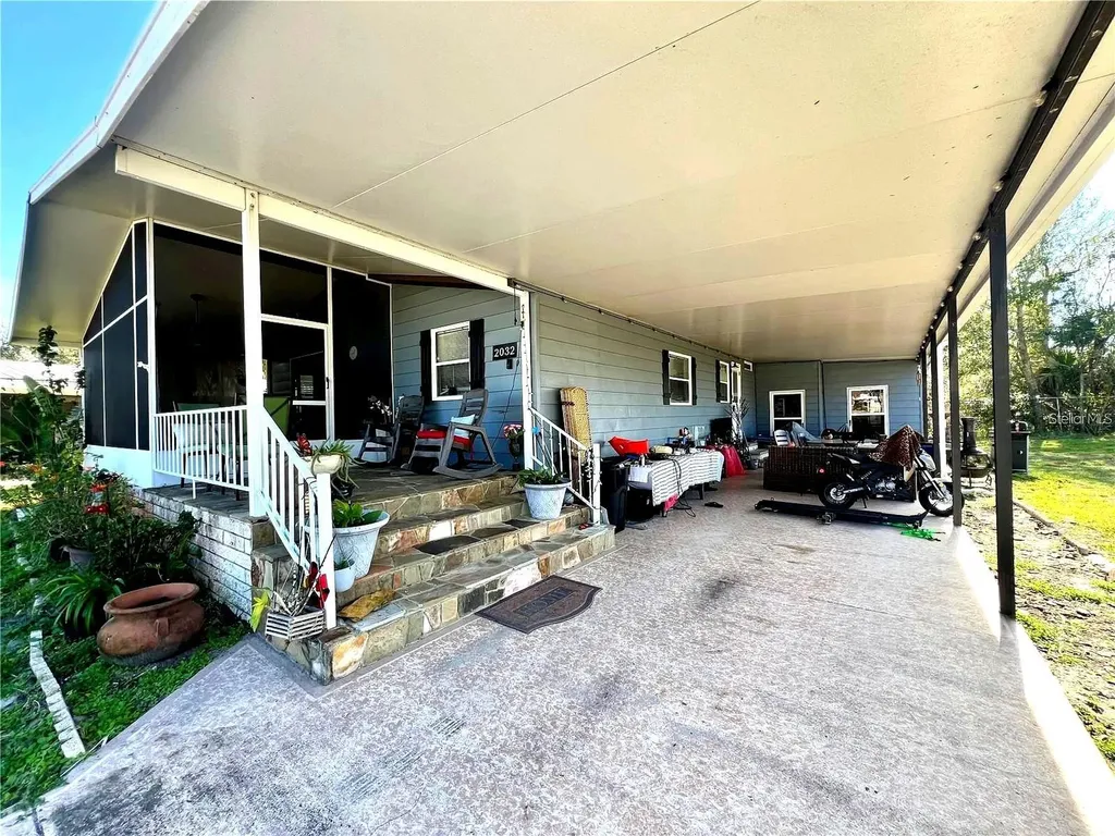 2032 Canopy Circle Zellwood FL 32798