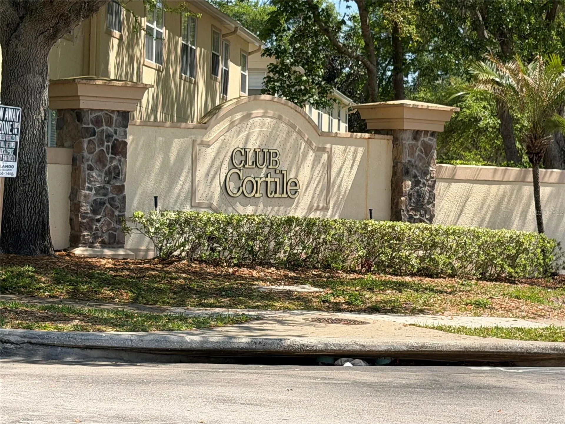 2864 Club Cortile Circle Kissimmee FL 34746