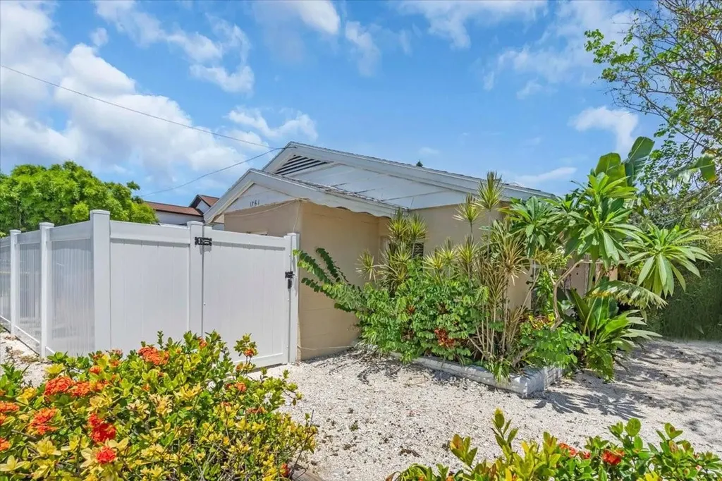 1761 Siesta Drive & 1760 Wisconsin Lane Sarasota FL 34239