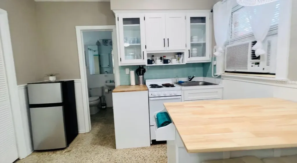 1761 Siesta Drive & 1760 Wisconsin Lane Sarasota FL 34239
