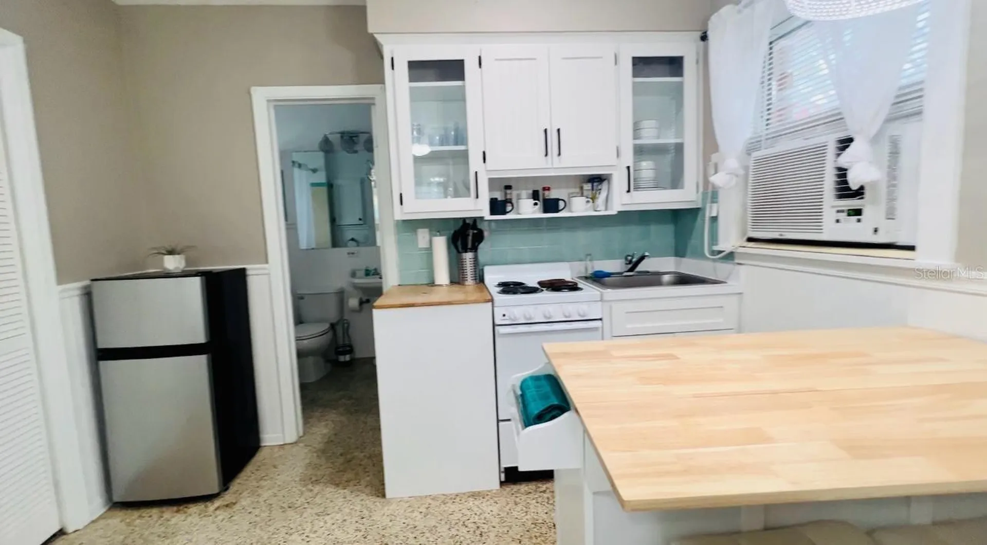 1761 Siesta Drive & 1760 Wisconsin Lane Sarasota FL 34239