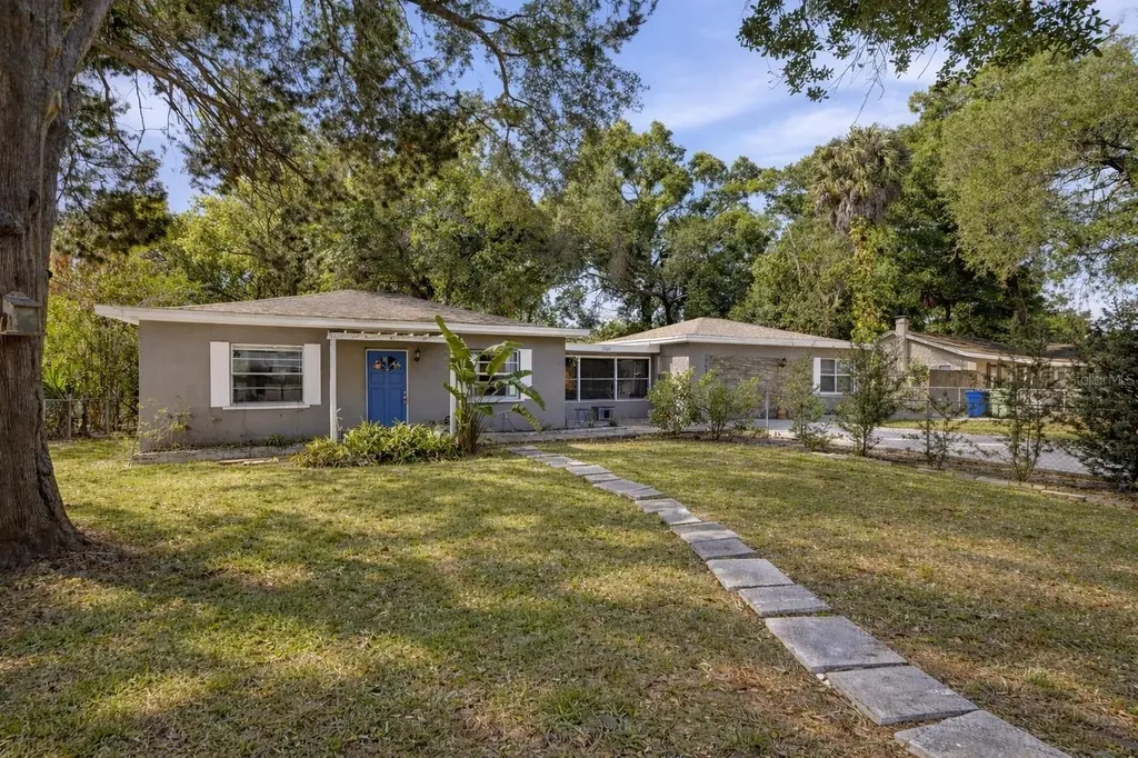 1709 NE Lambright Street Tampa FL 33610