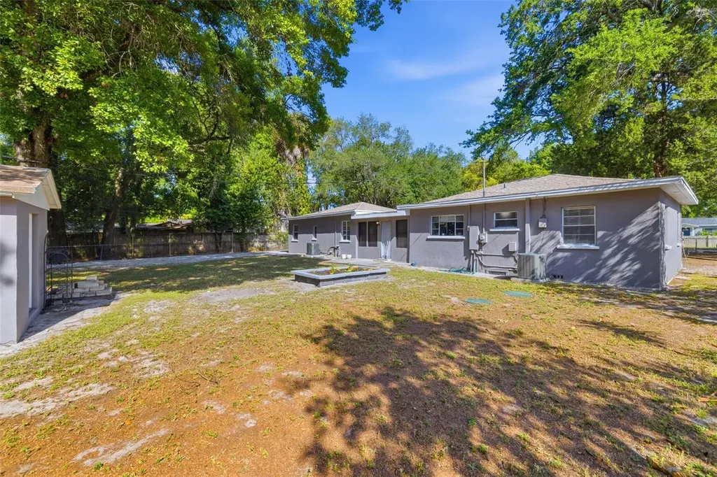 1709 NE Lambright Street Tampa FL 33610