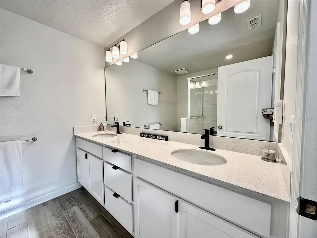 2767 Narcoossee Road St Cloud FL 34771