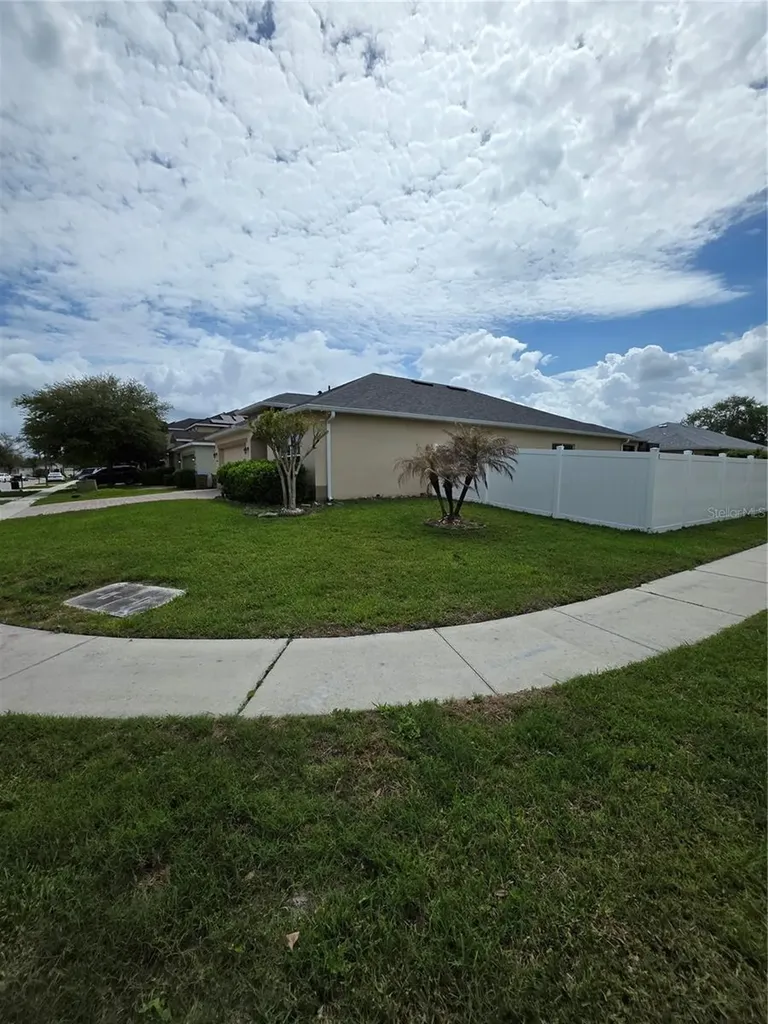 4600 Caverns Drive Kissimmee FL 34758