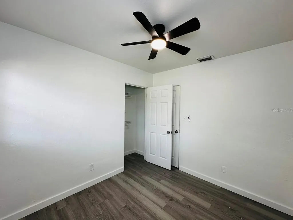136 Lynbrook Drive Orlando FL 32807