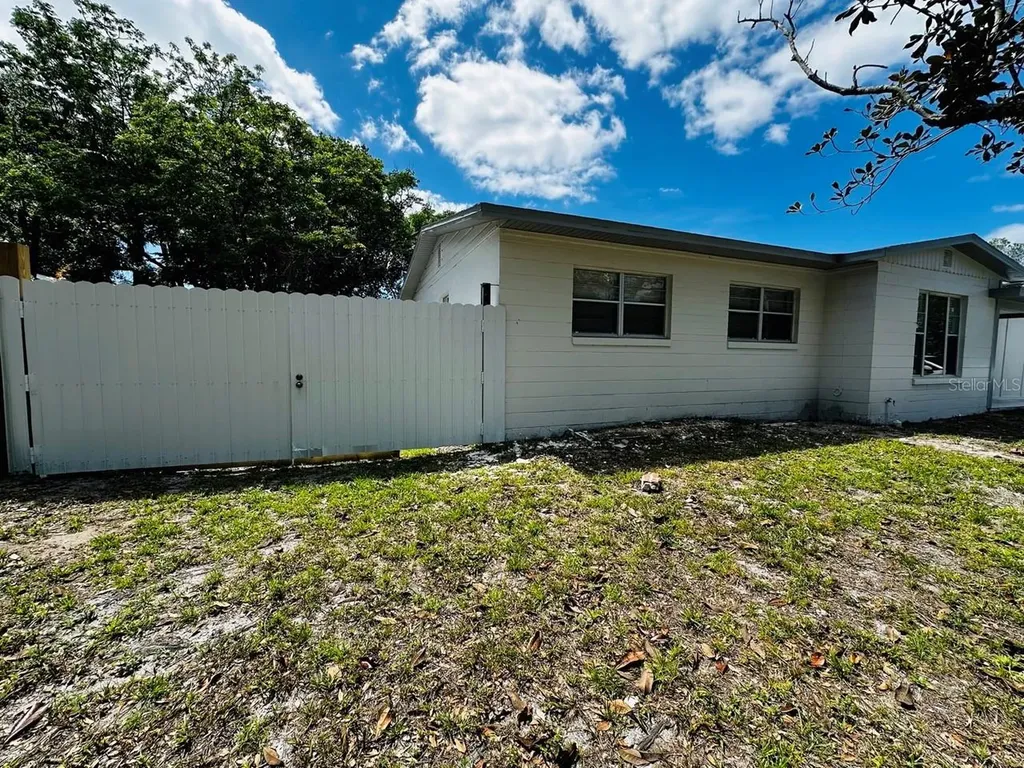 136 Lynbrook Drive Orlando FL 32807