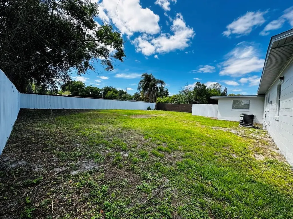 136 Lynbrook Drive Orlando FL 32807