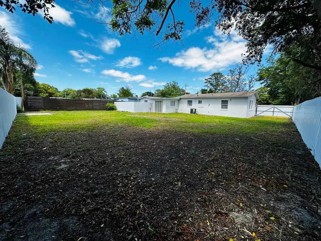 136 Lynbrook Drive Orlando FL 32807