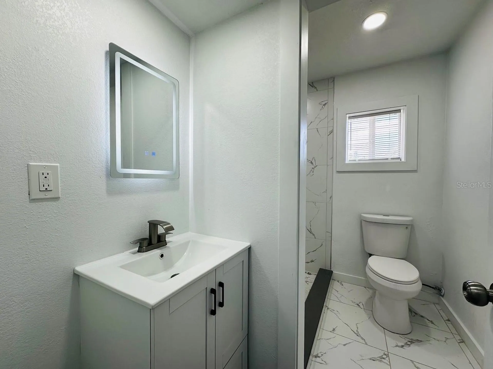 136 Lynbrook Drive Orlando FL 32807