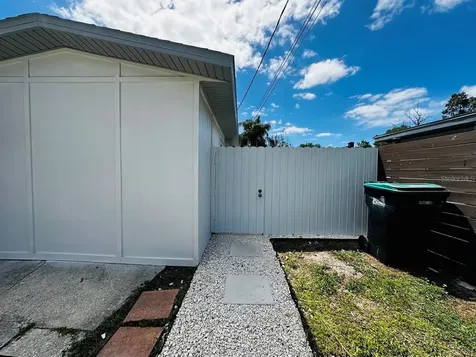 136 Lynbrook Drive Orlando FL 32807