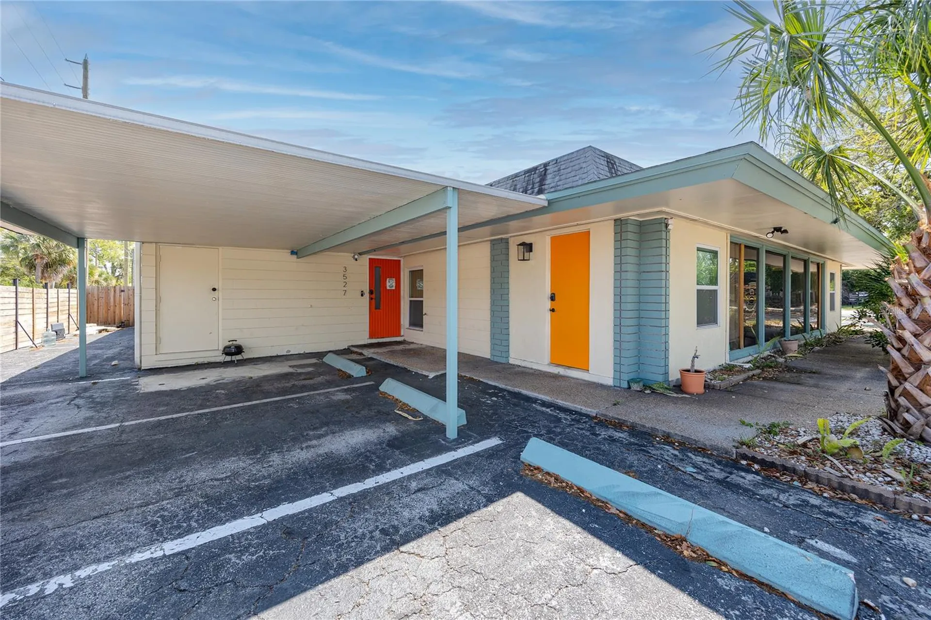 3527 1st Avenue S St Petersburg FL 33711