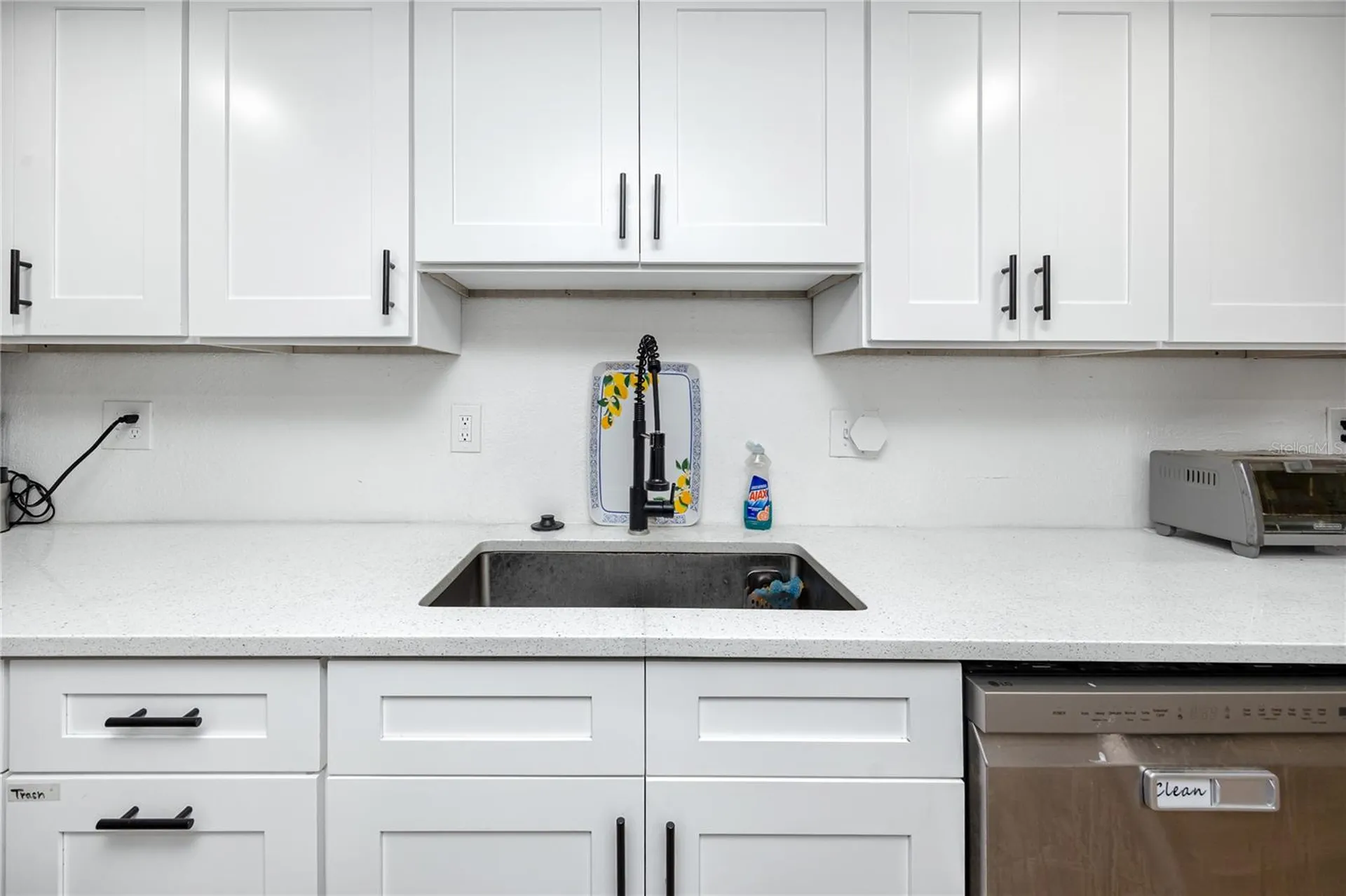 3527 1st Avenue S St Petersburg FL 33711