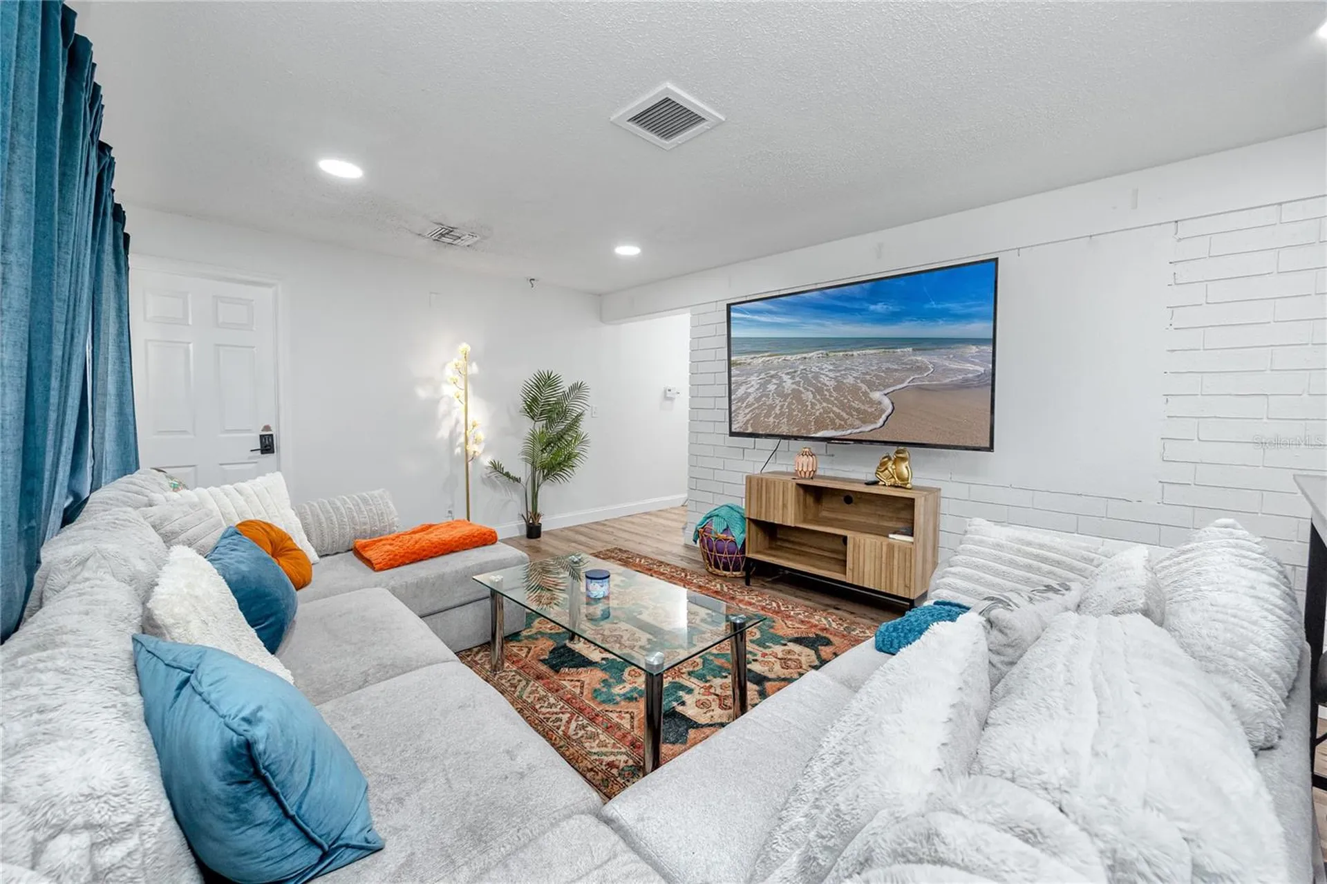 3527 1st Avenue S St Petersburg FL 33711