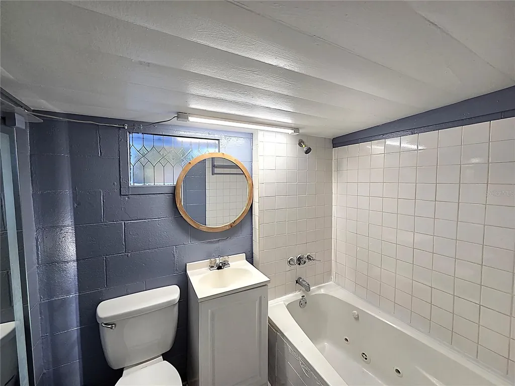 360 5th Avenue NW Largo FL 33770