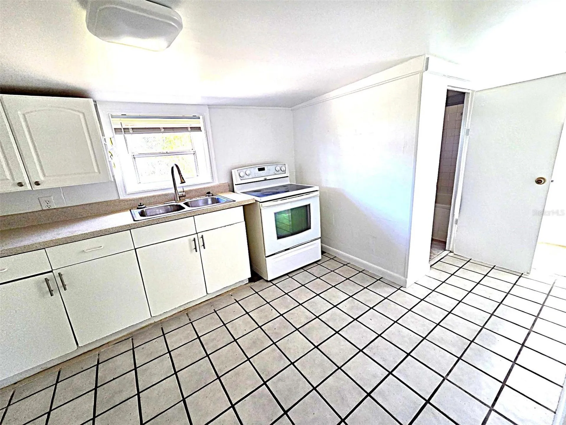 360 5th Avenue NW Largo FL 33770