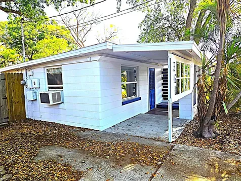 360 5th Avenue NW Largo FL 33770