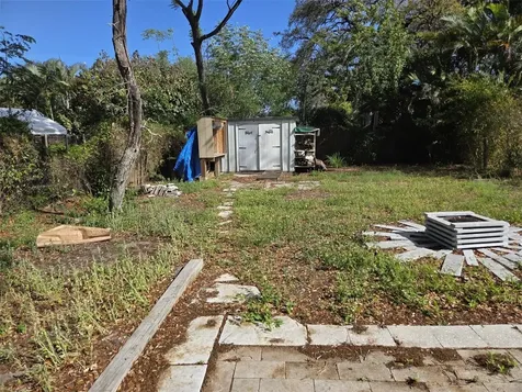 360 5th Avenue NW Largo FL 33770