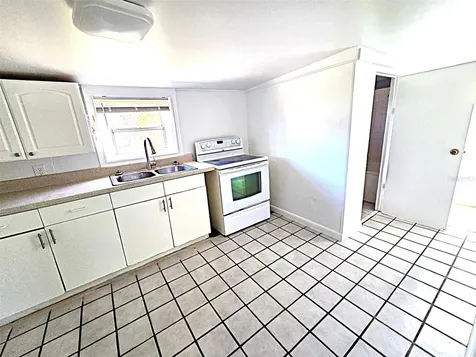 360 5th Avenue NW Largo FL 33770