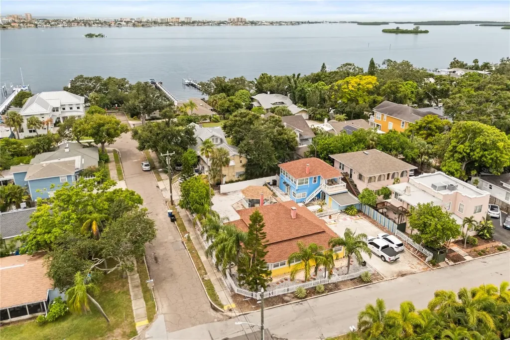 306 Marshall Street Clearwater FL 33755