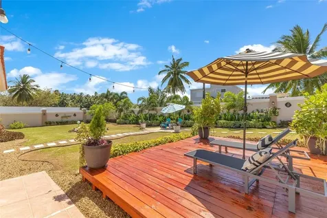 Haciendas Del Mar Calle Albacora Vega Alta PR 00692