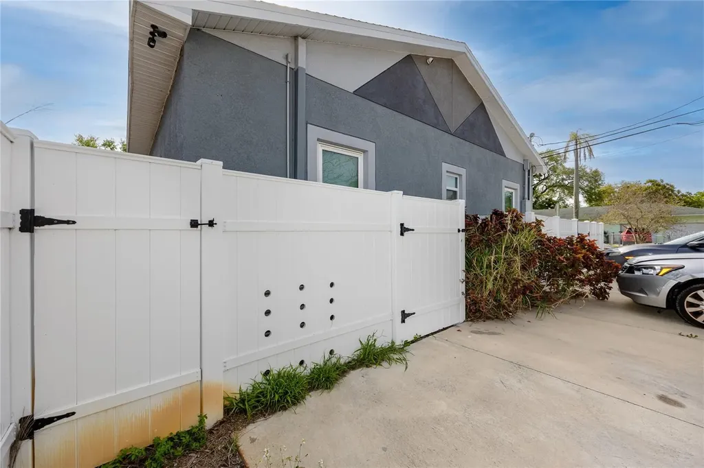 1835 16th Street S St Petersburg FL 33705