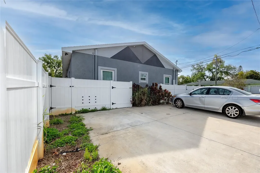 1835 16th Street S St Petersburg FL 33705