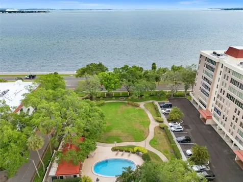 2403 S Ardson Place Tampa FL 33629