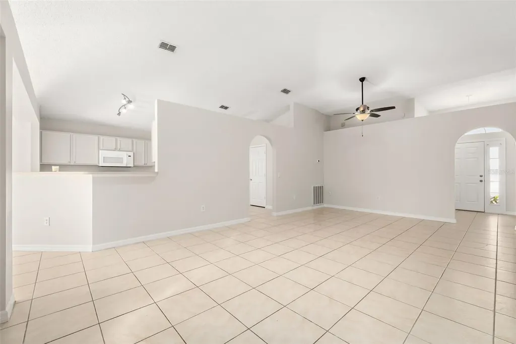 624 Blake Avenue Davenport FL 33897
