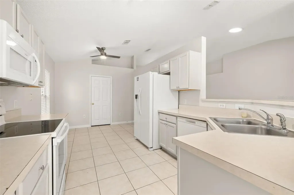 624 Blake Avenue Davenport FL 33897