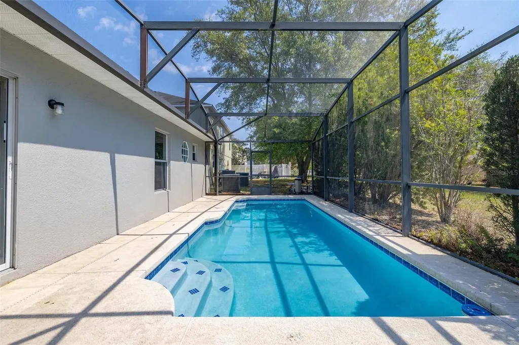 624 Blake Avenue Davenport FL 33897