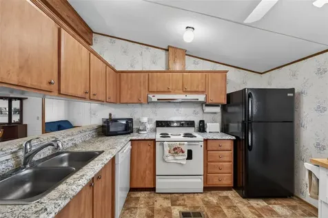 4100 Carefree Way Zephyrhills FL 33541