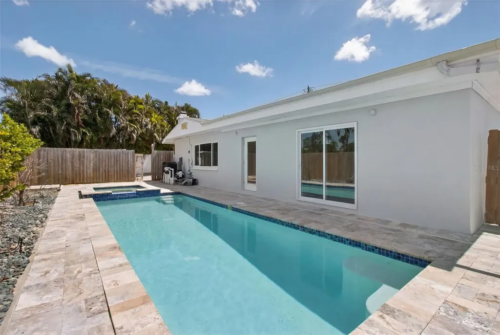 7919 Causeway Boulevard S St Petersburg FL 33707
