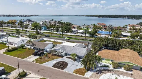 7919 Causeway Boulevard S St Petersburg FL 33707
