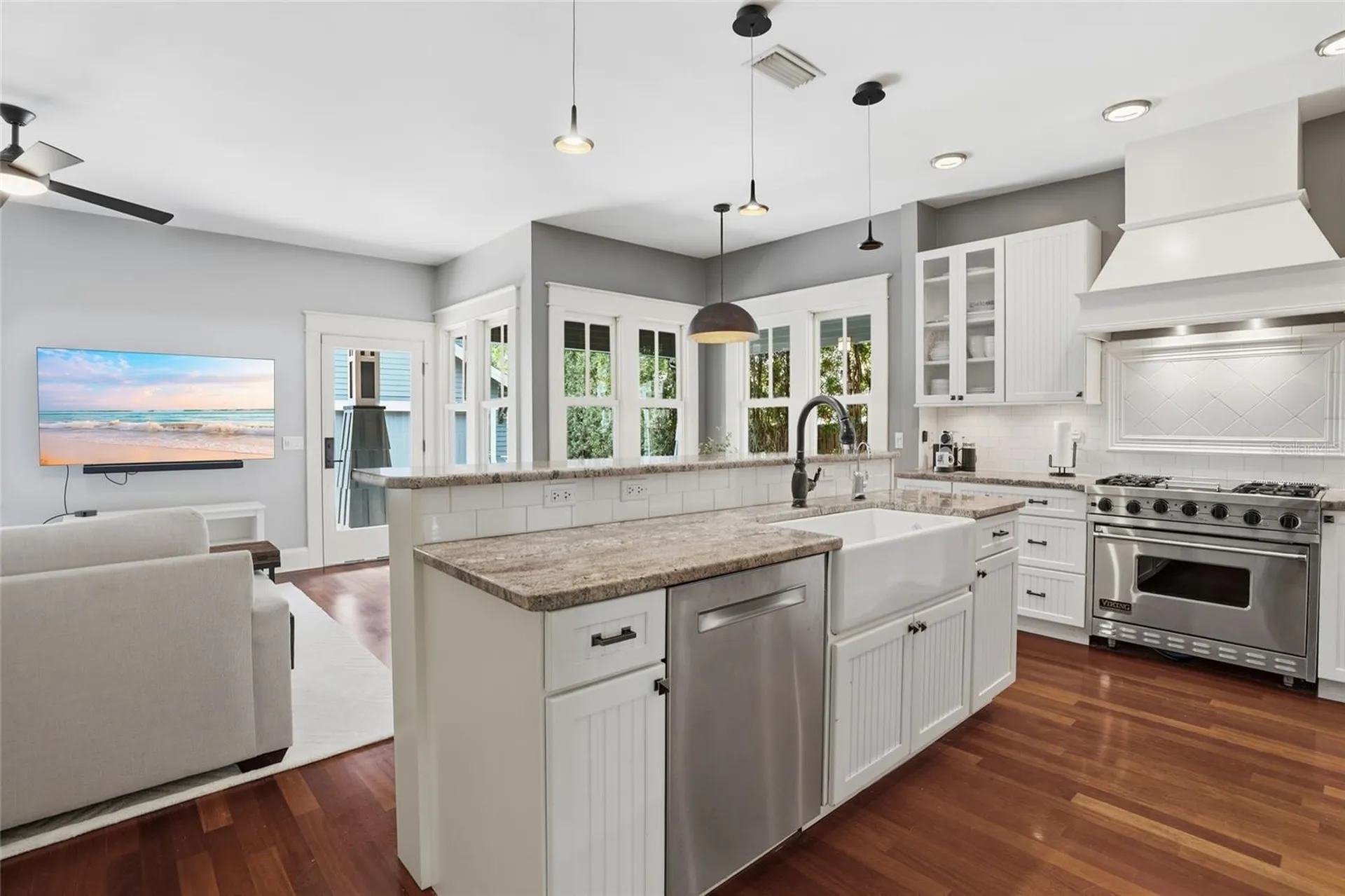 2116 W Watrous Avenue Tampa FL 33606