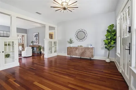 2116 W Watrous Avenue Tampa FL 33606