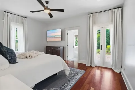2116 W Watrous Avenue Tampa FL 33606