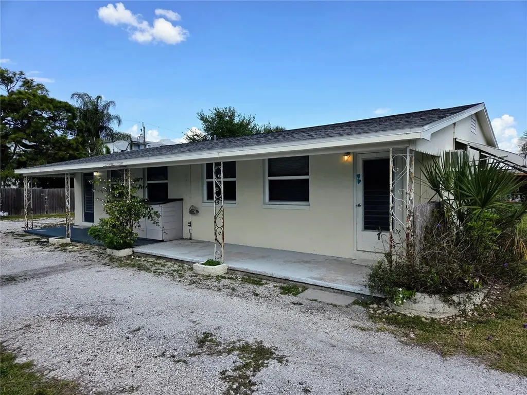 6931 Hibiscus Avenue S South Pasadena FL 33707