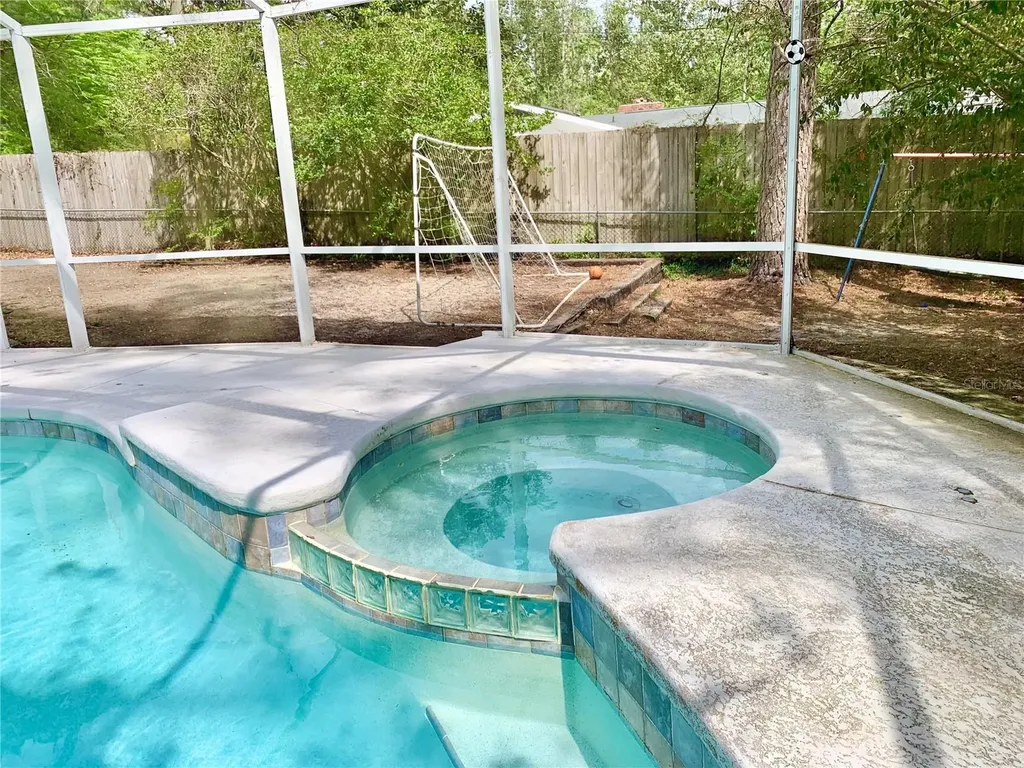 2219 NW 17th Avenue Gainesville FL 32605