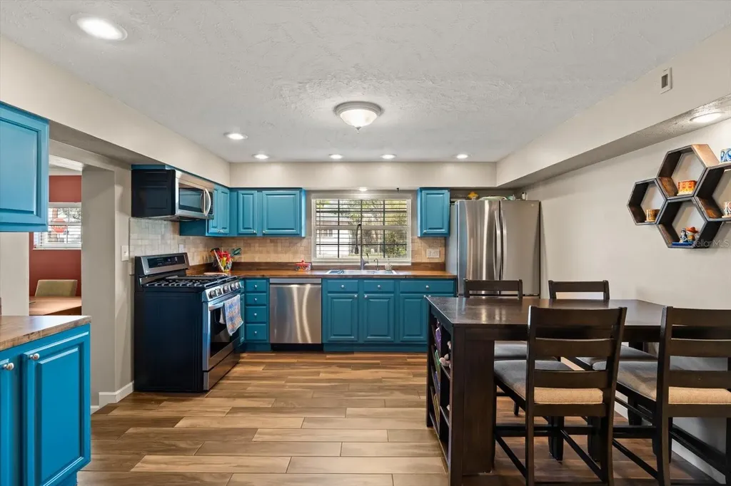 2 W Steele Street Orlando FL 32804