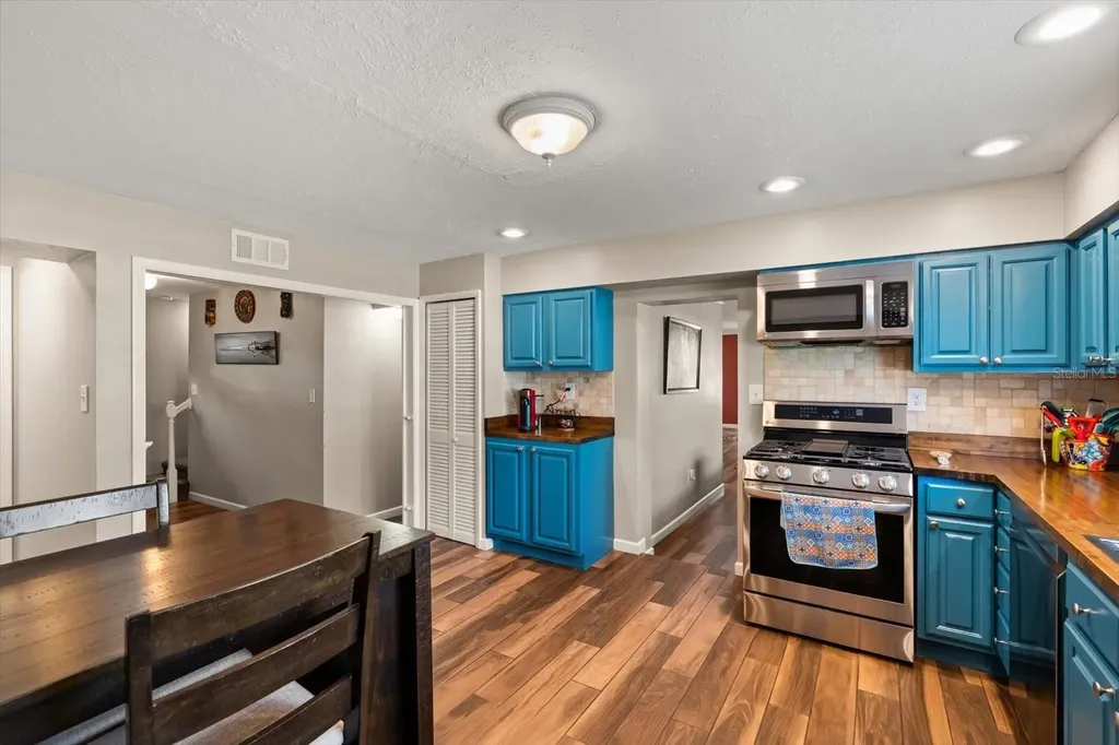 2 W Steele Street Orlando FL 32804