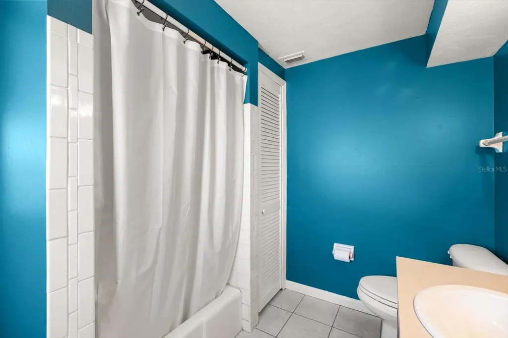 2 W Steele Street Orlando FL 32804