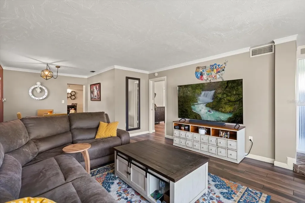 2 W Steele Street Orlando FL 32804