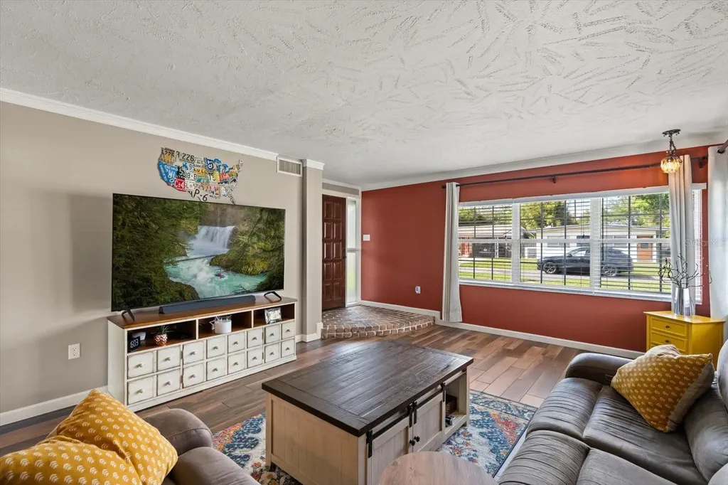 2 W Steele Street Orlando FL 32804