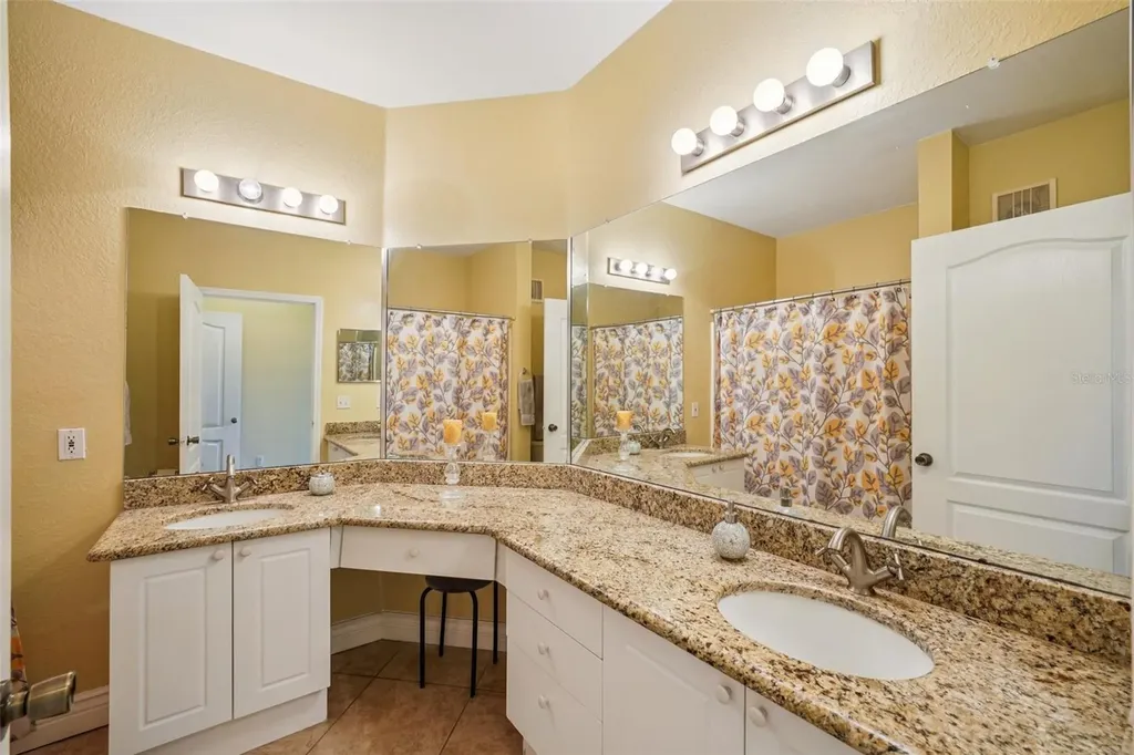 2713 Via Murano Clearwater FL 33764