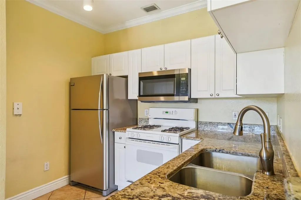 2713 Via Murano Clearwater FL 33764