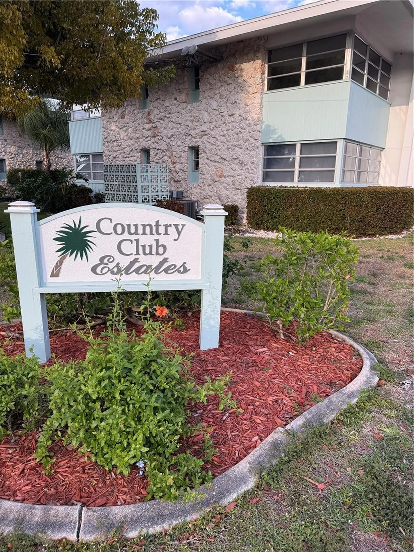 403 SE 43rd Terrace Cape Coral FL 33904